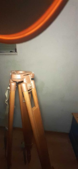 Тринога шр-120 для нівеліра і т.д.