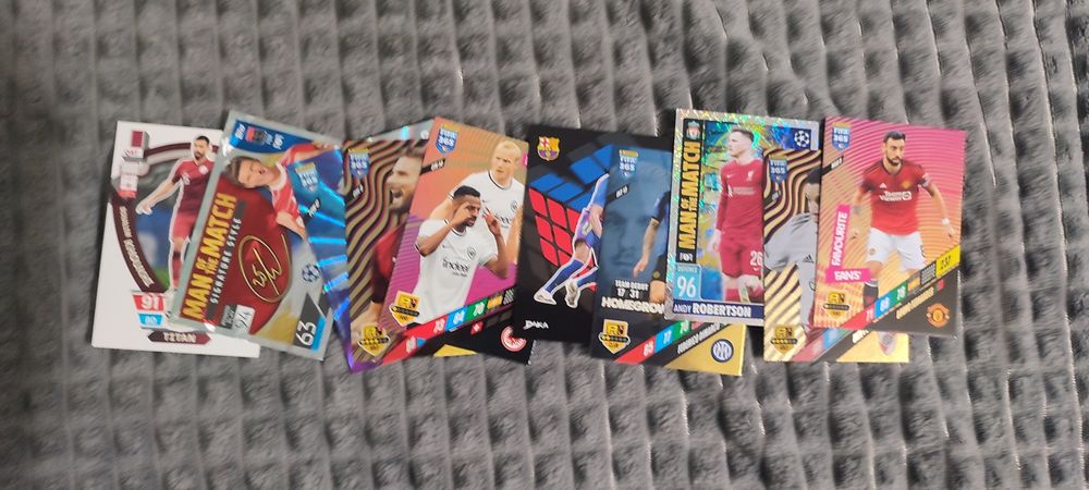 Szczęsny FCB /49 + Mbappe Momentum + 5 kart numerowanych + inne karty