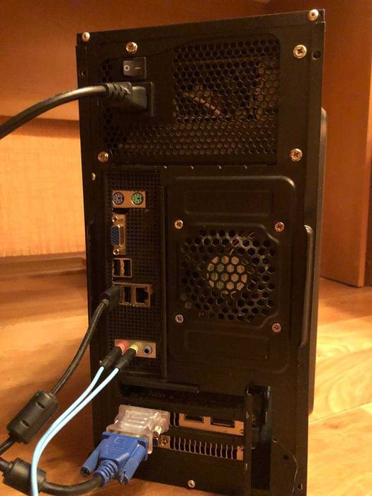 Продам компьютер XeonE3-1240v2/GTX660/16gb DDR3/1TB+МониторSAMSUNG710N