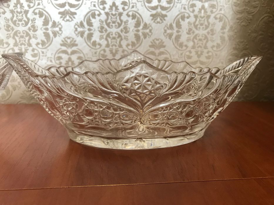 Продам хрустальные салатницы