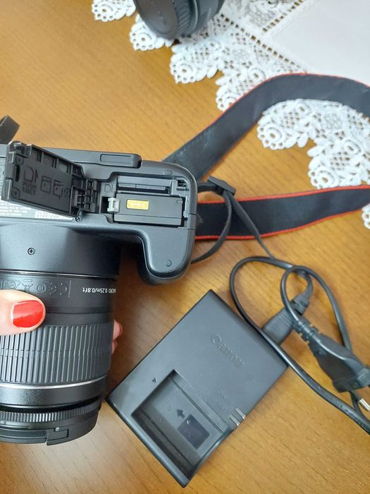 Canon EOS 250D, como nova!