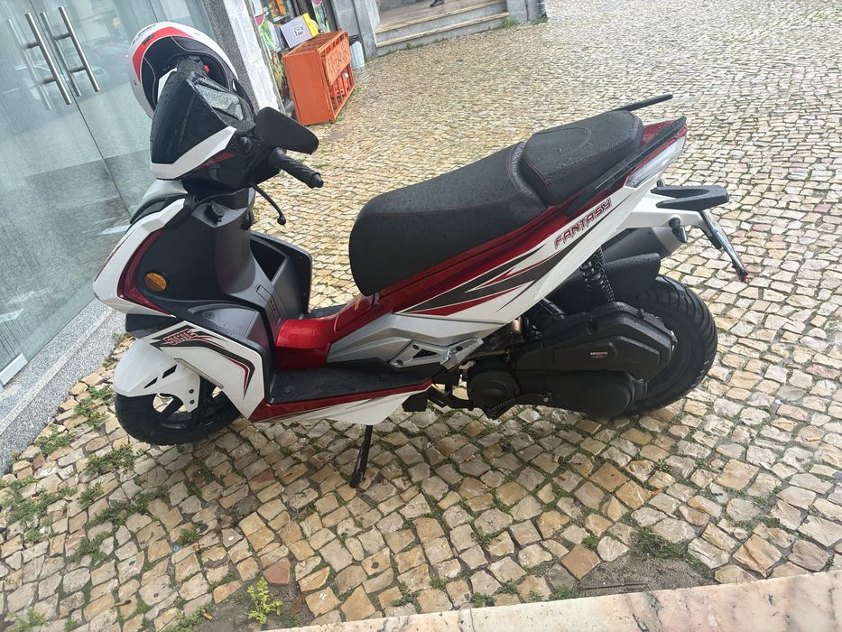 Moto znen 125 Nova