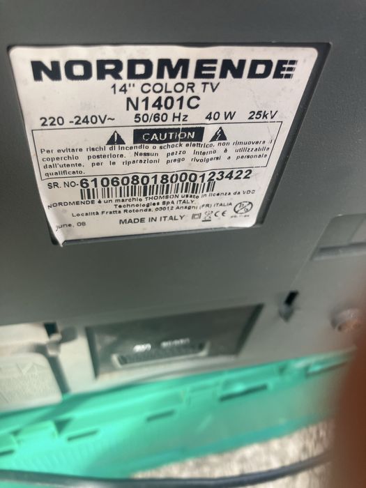 Televisor pequeno antigo