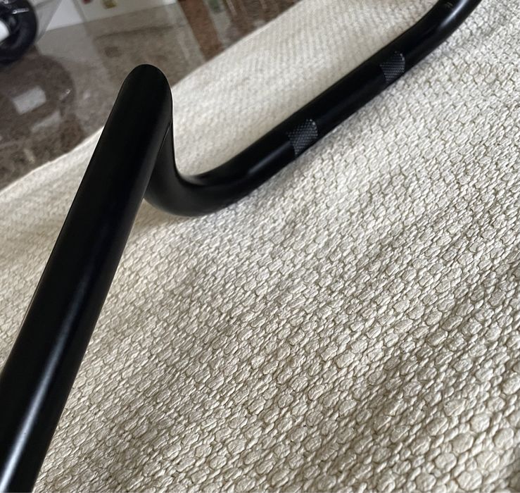 Guiador moto - 22mm (7/8)