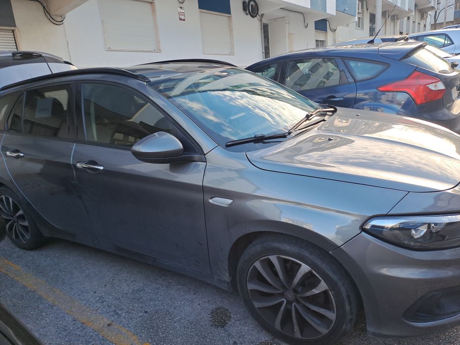 Carrinha pronta para circular com revisão e inspecção automóvel feita