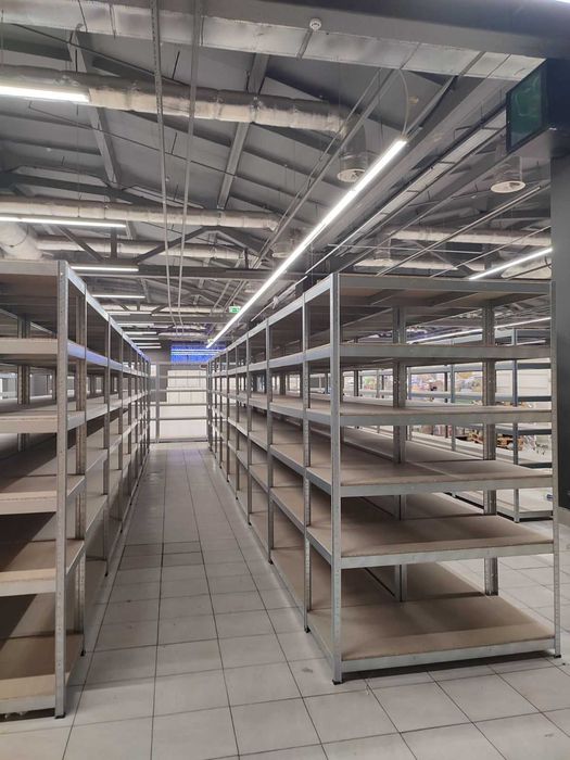 Стелаж на склад з полицями або під палети в архів, в гараж.