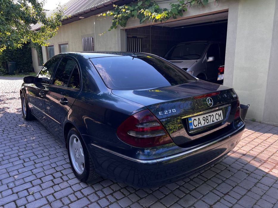 Mercedes W211 E270