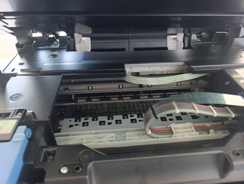 Принтер  Canon G2410 на запчастини