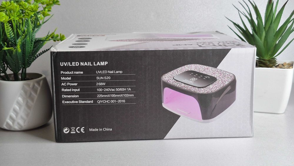 Потужна UV/LED лампа SUN S20 268W для майстрів манікюру