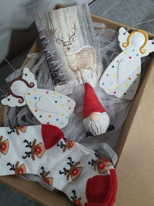 Presente de natal com diversos artigos