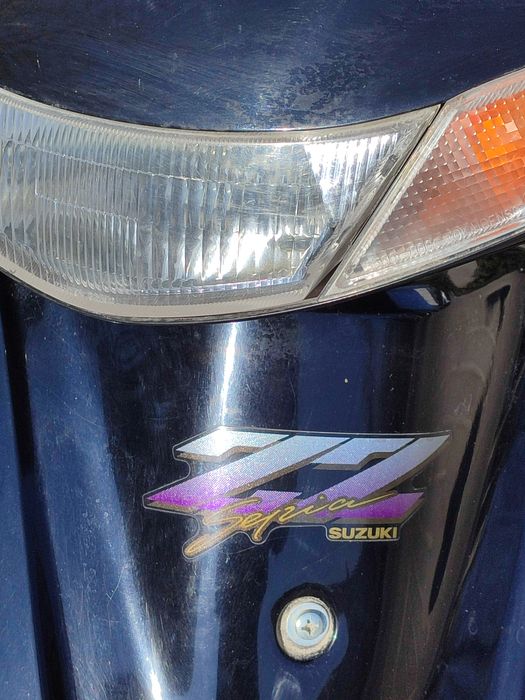 Мопед находу в отличном состоянии.Акумулятор и доп.скат новые..