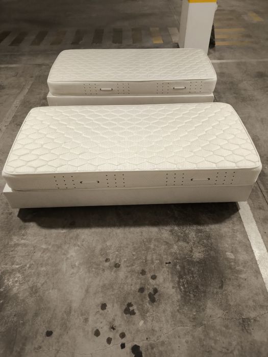 Colchões e estrados