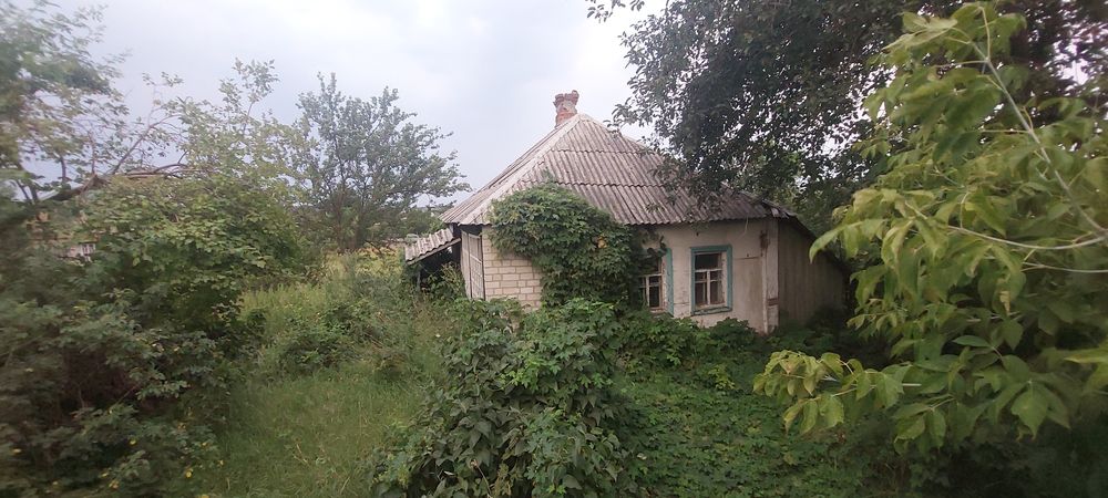 Продам домик под снос с земельный участком в Солоницевке(п.Пересечное)