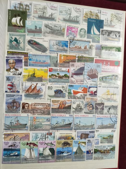 Classificador com 250 selos diferentes temática barcos