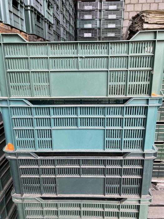 Skrzynki plastikowe Laziska bardzo mocne 15 kg stan idealny