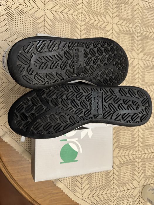 Sapatilhas Diadora brancas Pouco uso Caixa original