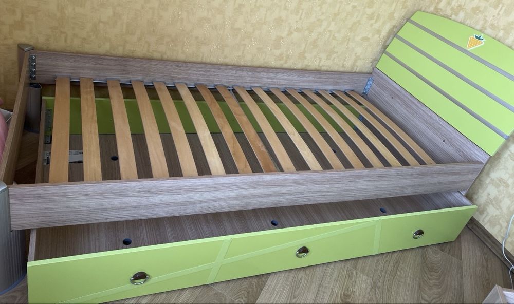 Ліжко на два спальних місця