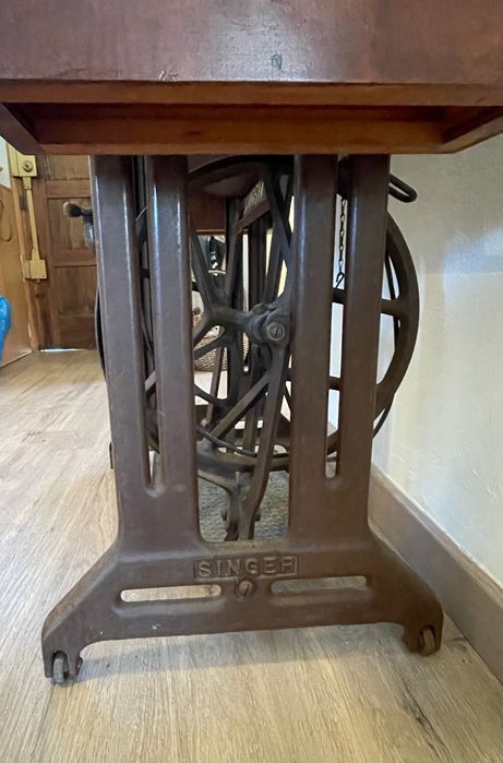 Máquina coser antiga Singer