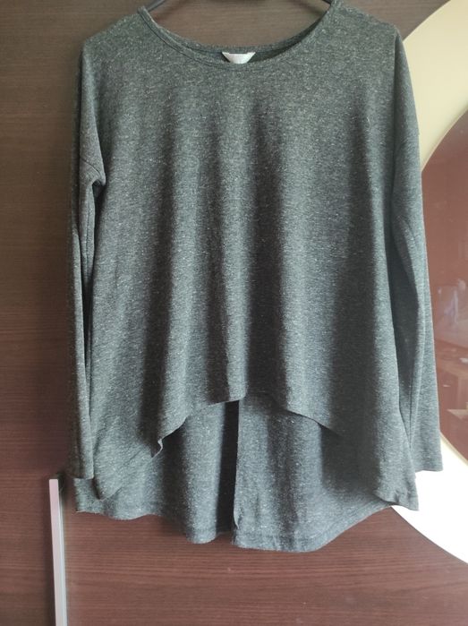 Sprzedam bluzkę na długi rękaw rozm M