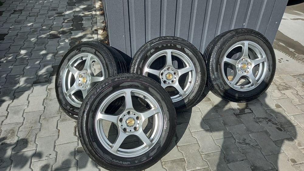 Продам резину Bdgestone летнюю с дисками 195/65/R15, 5 на 115