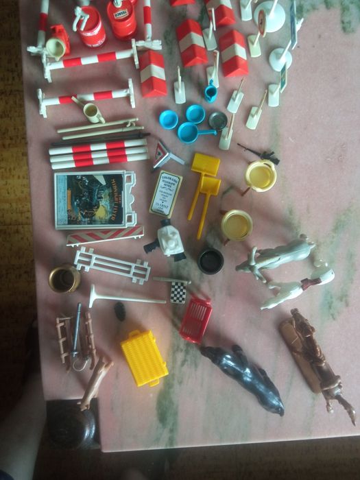 Variados acessórios da Playmobil