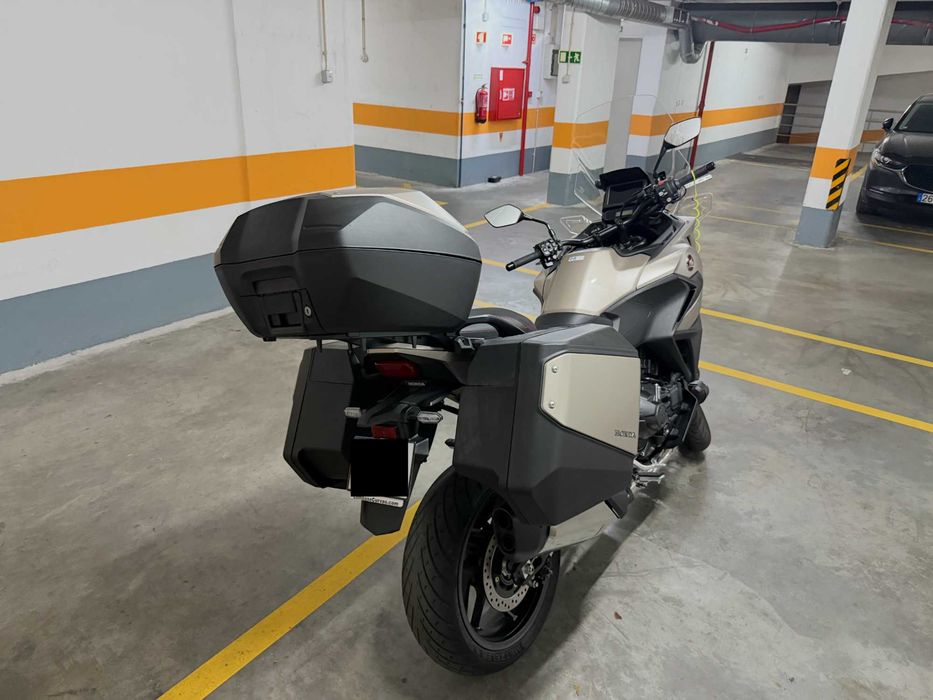 2025 Honda NT1100 DCT-ES