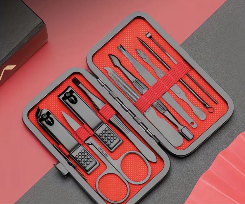 Розкішний набір манікюру та педикюру