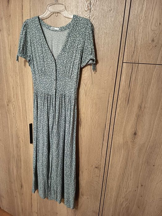 Sukienka midi Cropp w drobne kwiatki / rozmiar XS