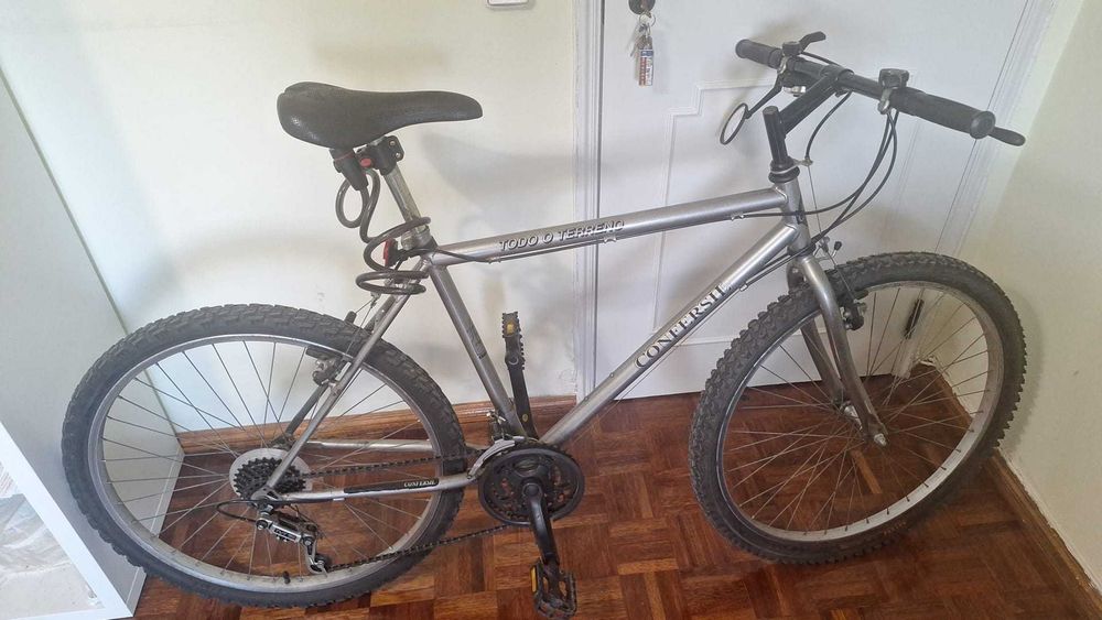 Bicicleta aro 26" - Câmbio 21 - Bike usada em ótimo estado de conservação - Faro