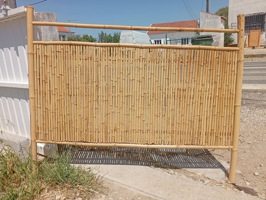 Cabeceira de cama em bambup