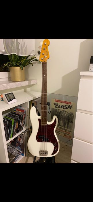 Squier Precision Bass Classic Vibe