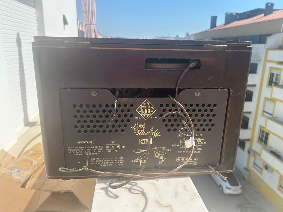 Rádio antigo, Telefunken com gira discos