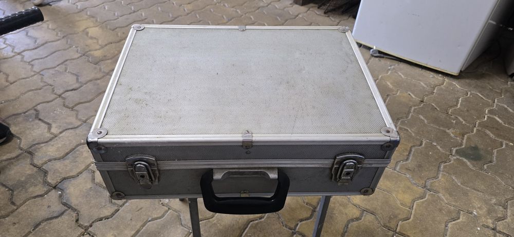 Retro video and photo camera64584258718721120