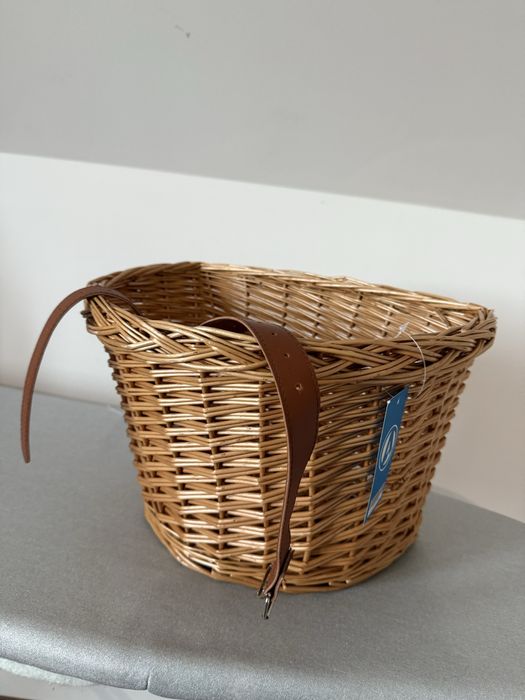 Koszyk na rower wiklinowy