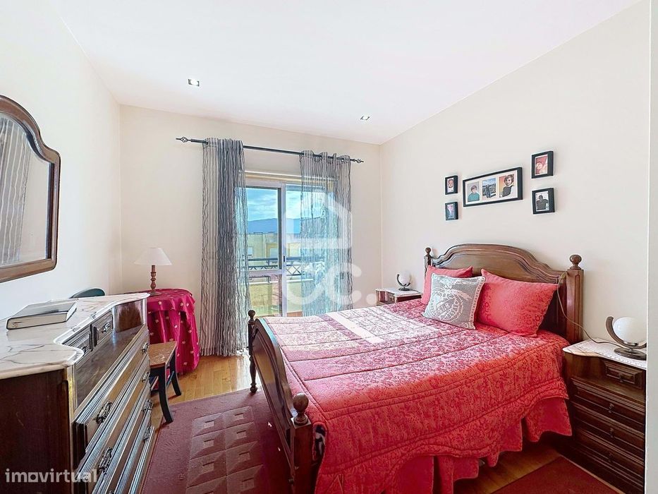 Apartamento T3 Moderno com Open Space, 3 Varandas e Suite