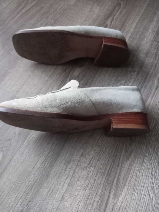 Sapatos clássicos camurça