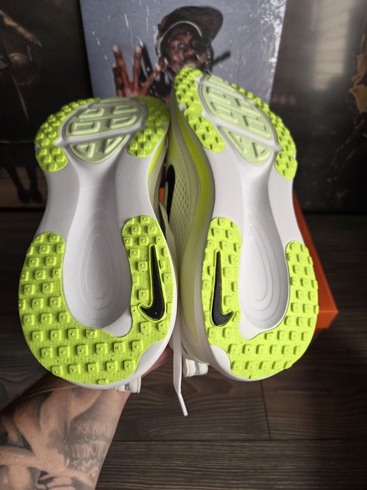 Nike Vomero 18 roz. 45,5