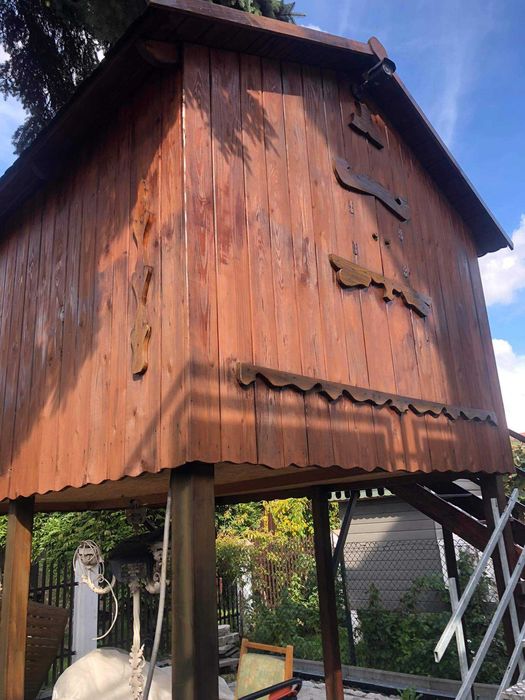 Domek dla dzieci ogrodowy  bardzo duzy i wygodny z balkonem oknami