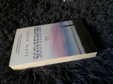 Livro: Os Regressados