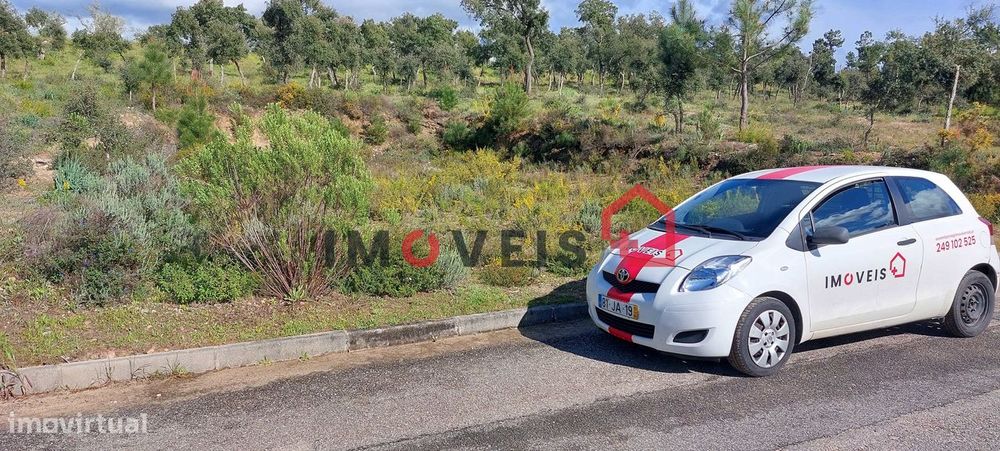 Lote terreno para construção — Carregueira, Santarém