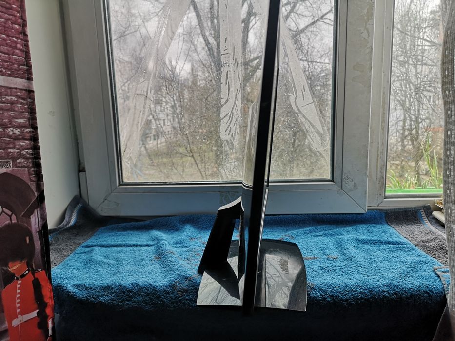 Монітор LG Flatron E2251C-BN