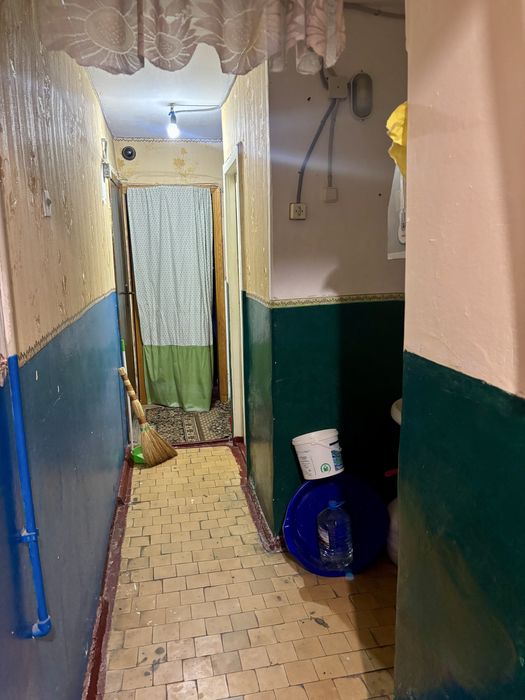 Продам кімнату Театральна