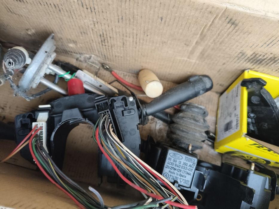 Para Despachar Peças Ford Escort/Orion MKIII desde pedais a óticas