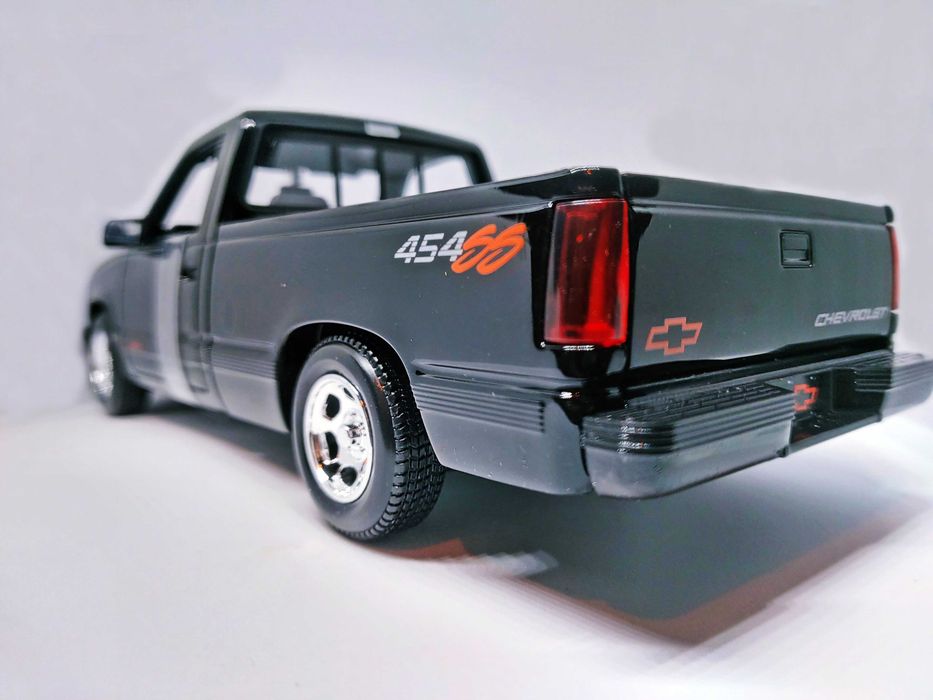Chevrolet 454 SS Pick-UP -  1/24  MAISTO