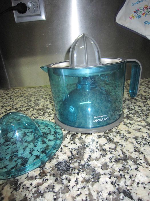 Espremedor Elétrico de Cítricos CECOTEC