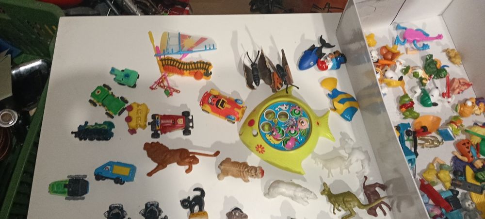Zabawki z PRL Kinder niespodzianka i inne mix