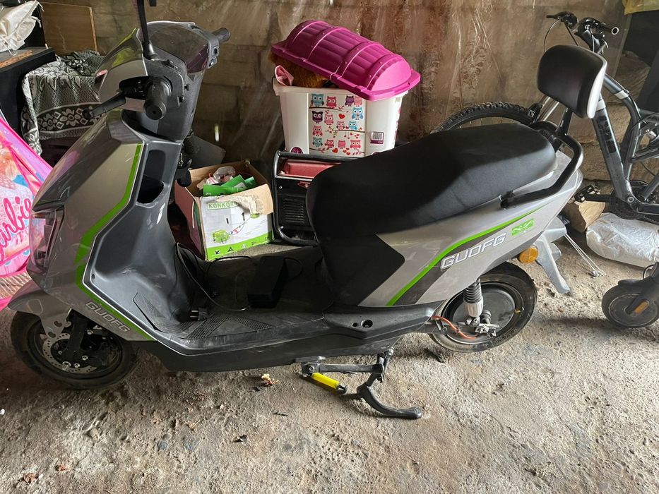 Електро скутер  майже новий