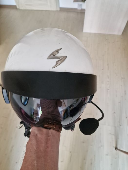 Kask SENA i Kask SCORPION obydwa z Interkomem, rękawice