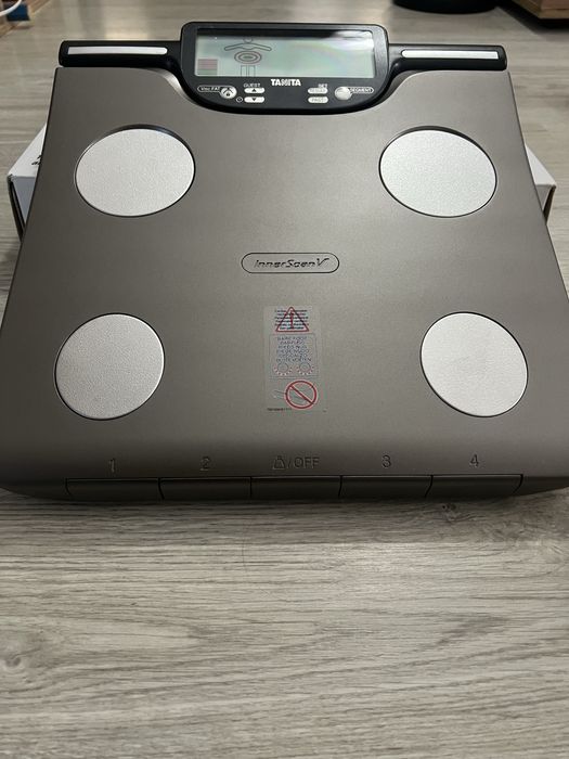 Balança Tanita BC-601 (Champagne Gold)