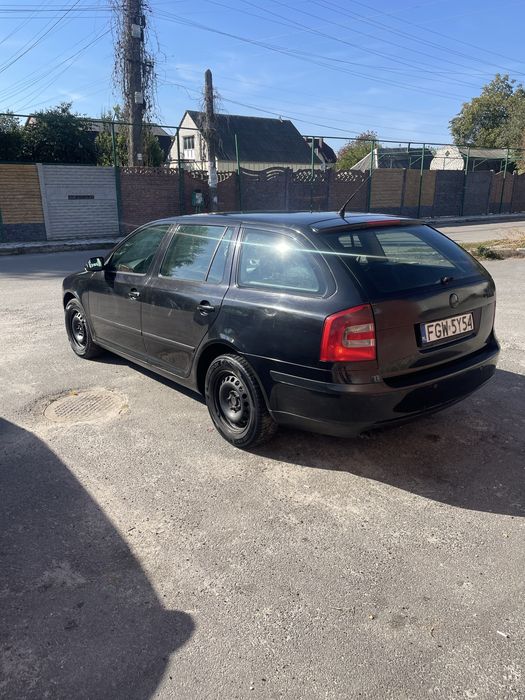 Продам машину 2600